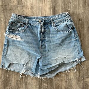 AE HIGHEST RISE 90’S BOYFRIEND SHORT AMERICAN EAGLE